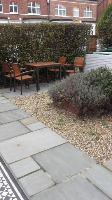 런던 Stunning Three Bed In West Hampstead 아파트 외부 사진